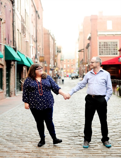 engagement portraits in the old port